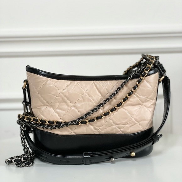 __ 𝑺 𝑶 𝑳 𝑫 __ SELLING CHANEL S GABRIELLE - Picture 3 of 15